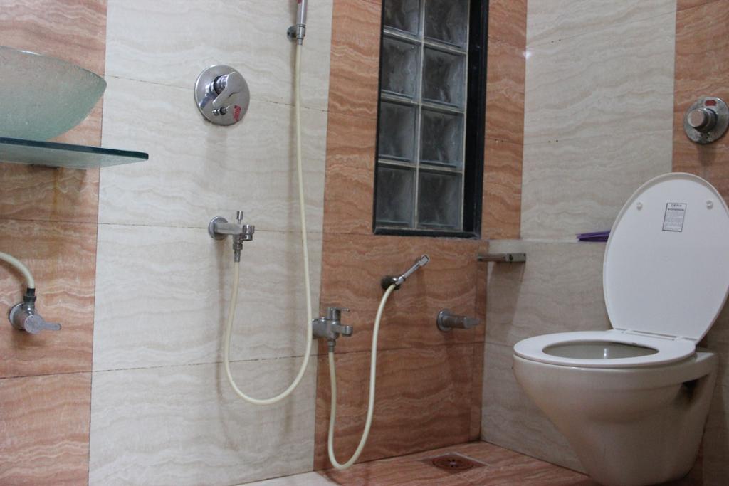 Sohum Habitat Goregaon Exhibition Centre Hotel Bombay Esterno foto