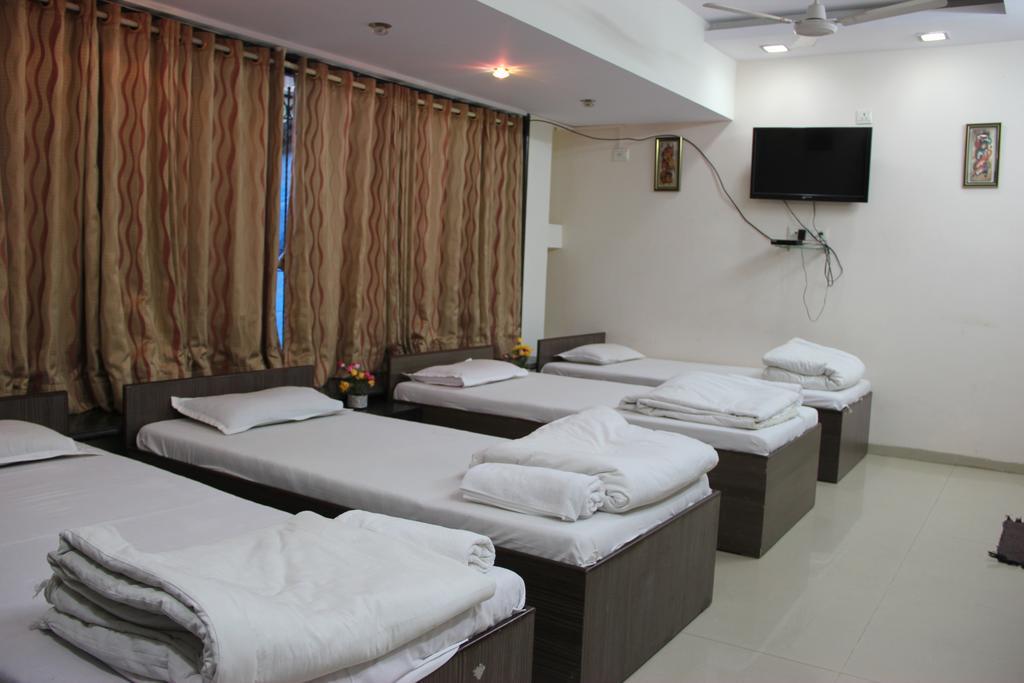 Sohum Habitat Goregaon Exhibition Centre Hotel Bombay Esterno foto