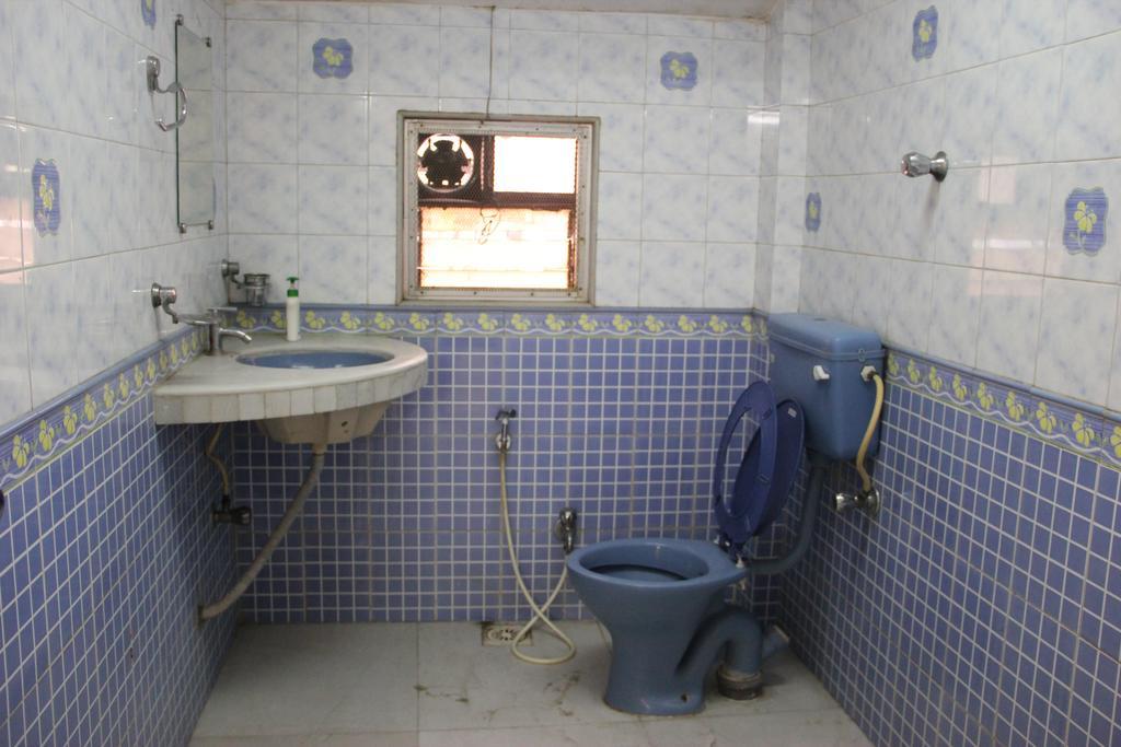 Sohum Habitat Goregaon Exhibition Centre Hotel Bombay Esterno foto
