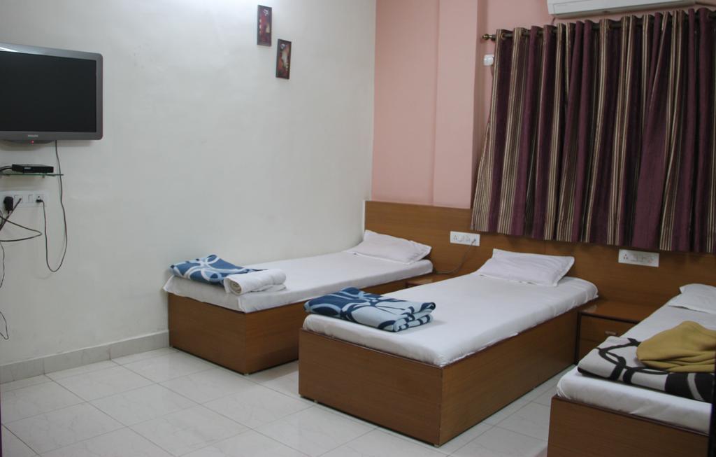 Sohum Habitat Goregaon Exhibition Centre Hotel Bombay Esterno foto