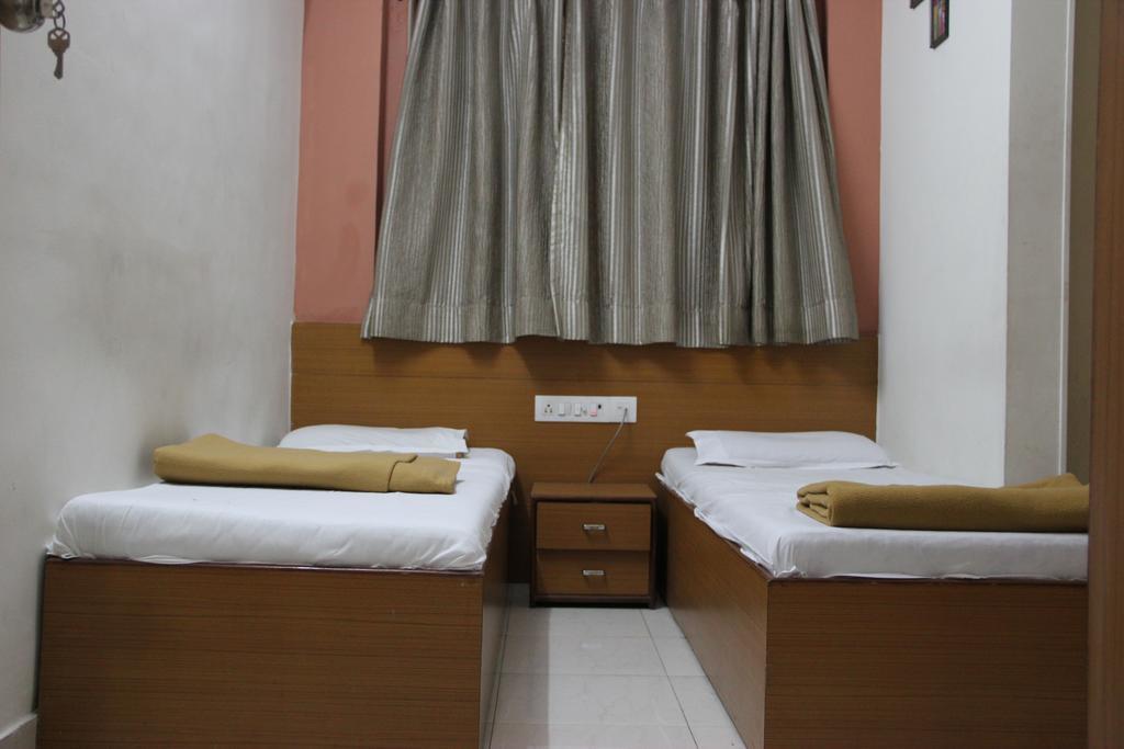 Sohum Habitat Goregaon Exhibition Centre Hotel Bombay Esterno foto