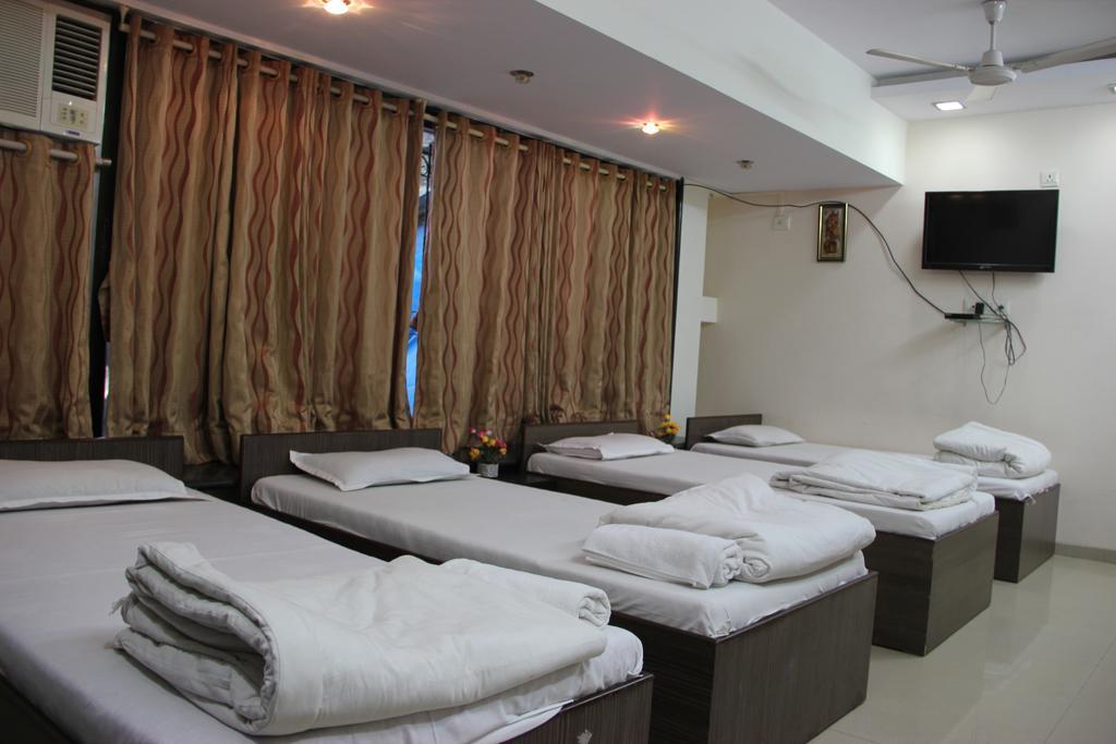 Sohum Habitat Goregaon Exhibition Centre Hotel Bombay Esterno foto